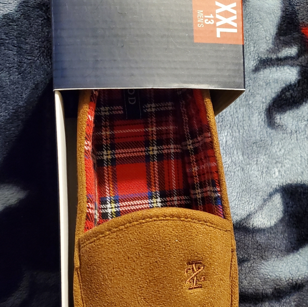 IZOD men's Slippers